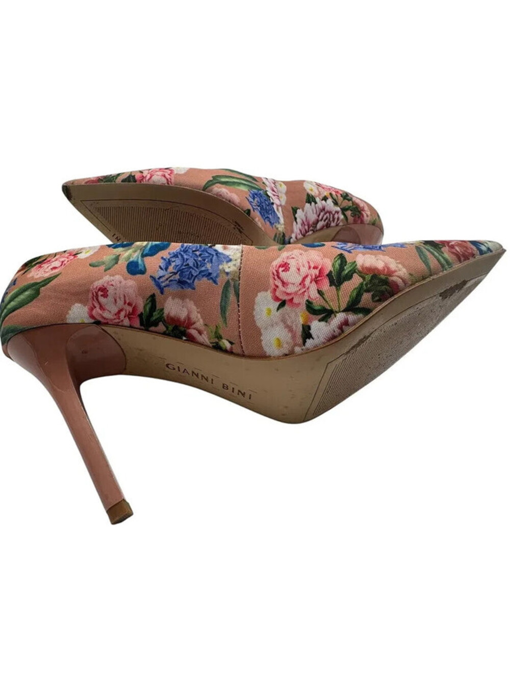 Gianni Bini Floral Pumps Size 7 With Box Peach Pink Blue Pointed Toe Heels